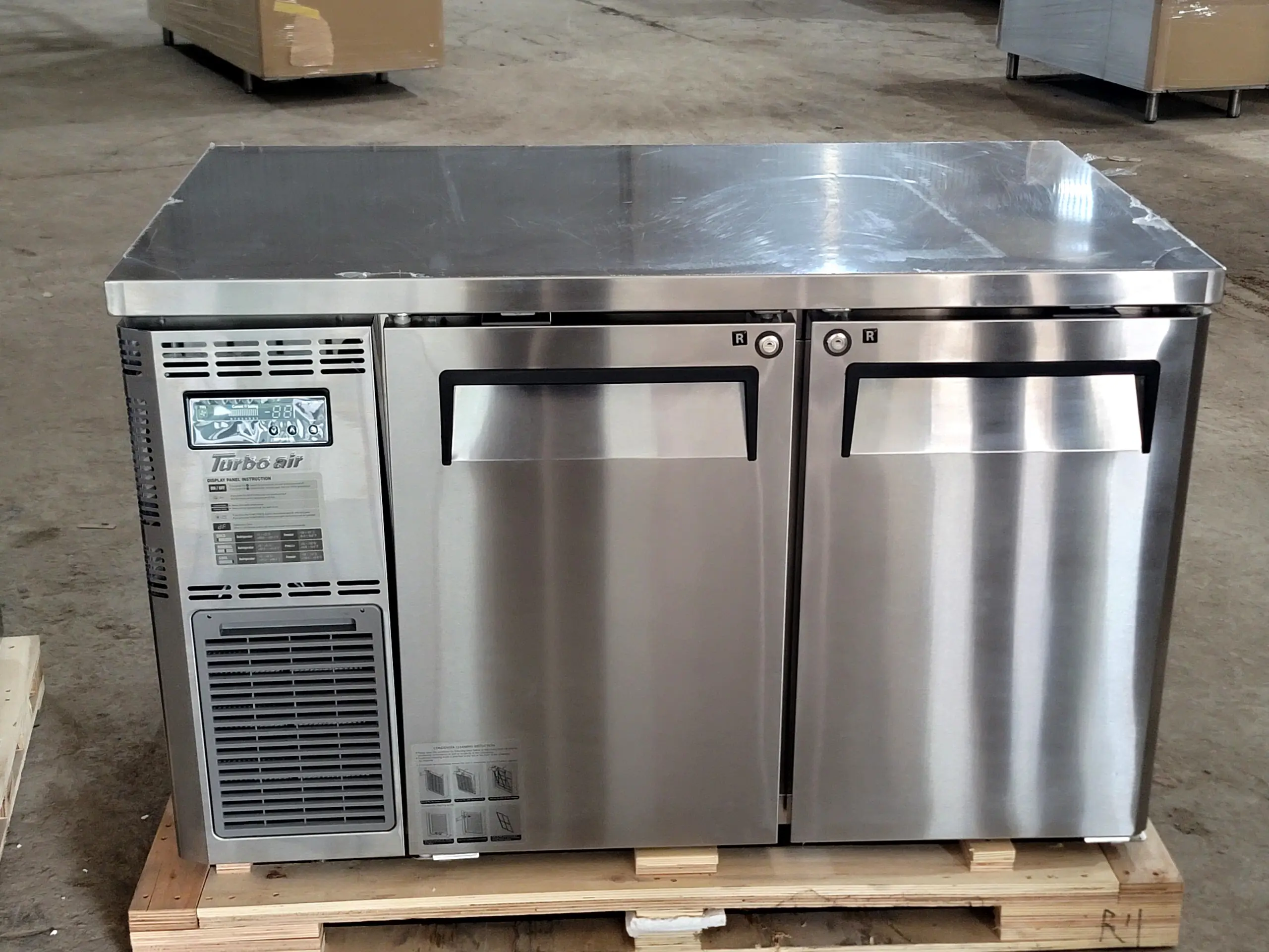 B&agrave;n m&aacute;t 2 c&aacute;nh inox 1m5 &nbsp;Turbo Air &nbsp;KUR15-2