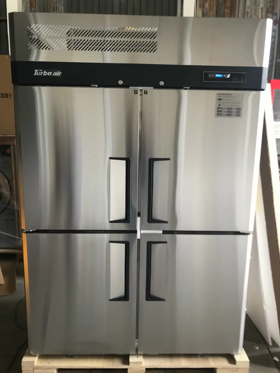 Tủ đ&ocirc;ng 4 c&aacute;nh inox Turbo Air KF45-4